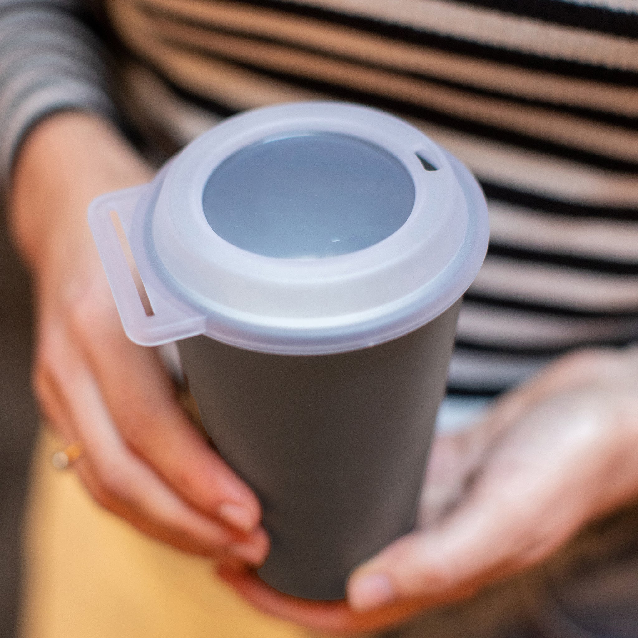 koziol Deckel für Becher 300-500ml mit Trinköffnung MOVE SIP LID