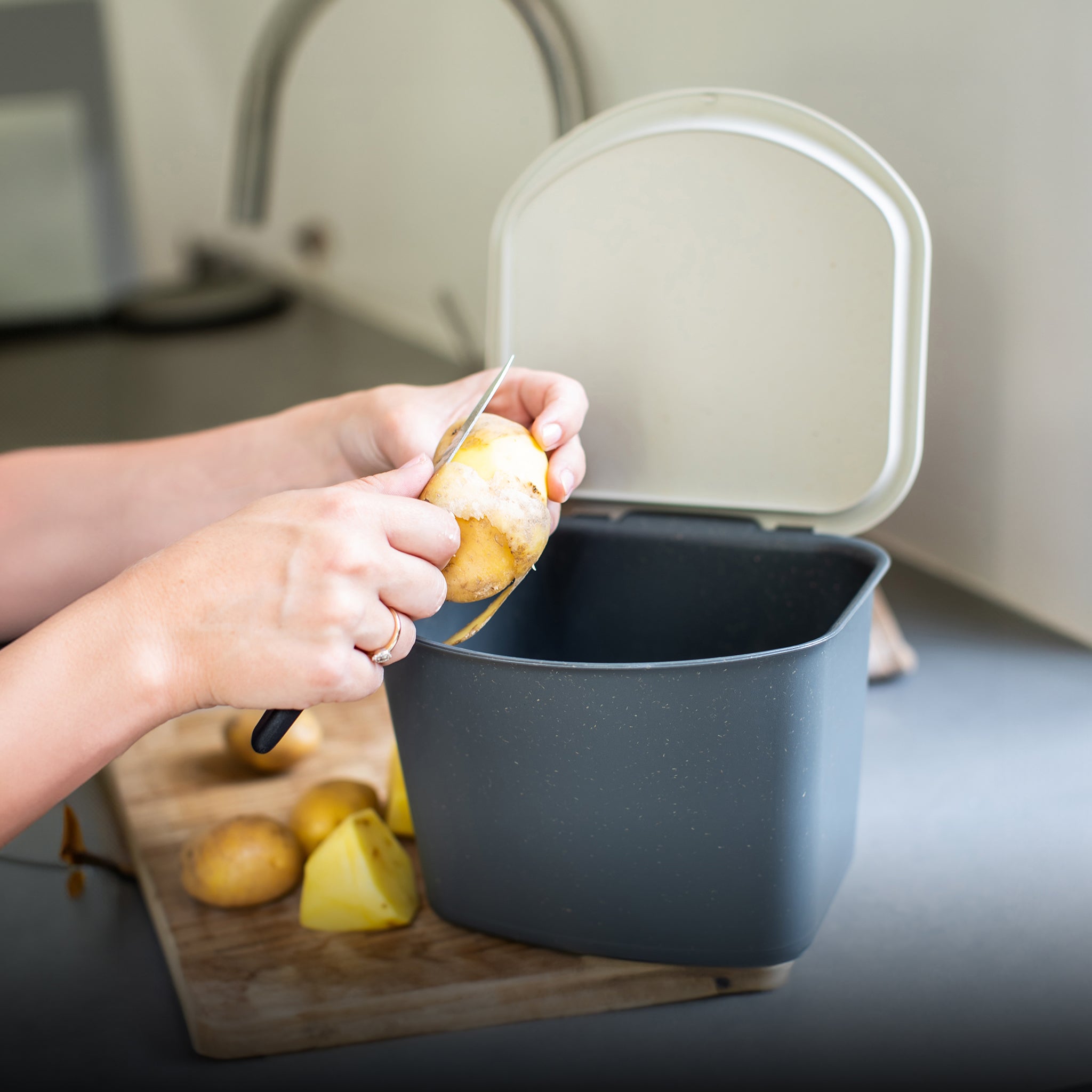 koziol Bio Abfall Behälter BIBO