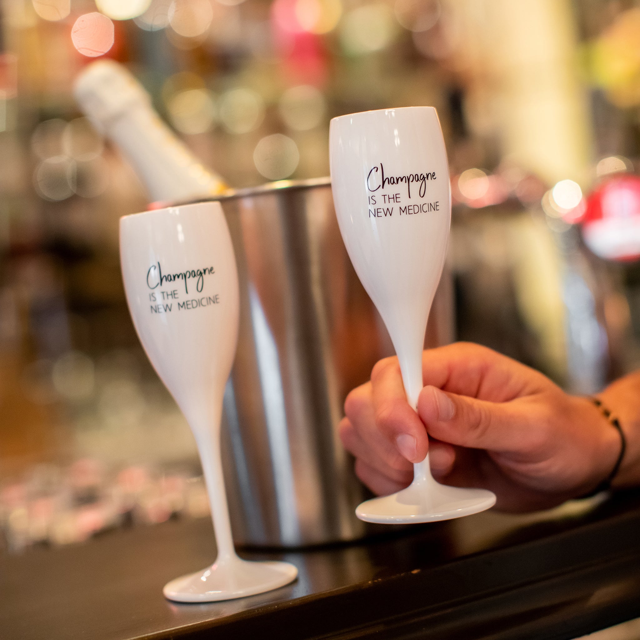 koziol Glas mit Druck CHEERS No. 1 CHAMPAGNE THE NEW MEDICINE