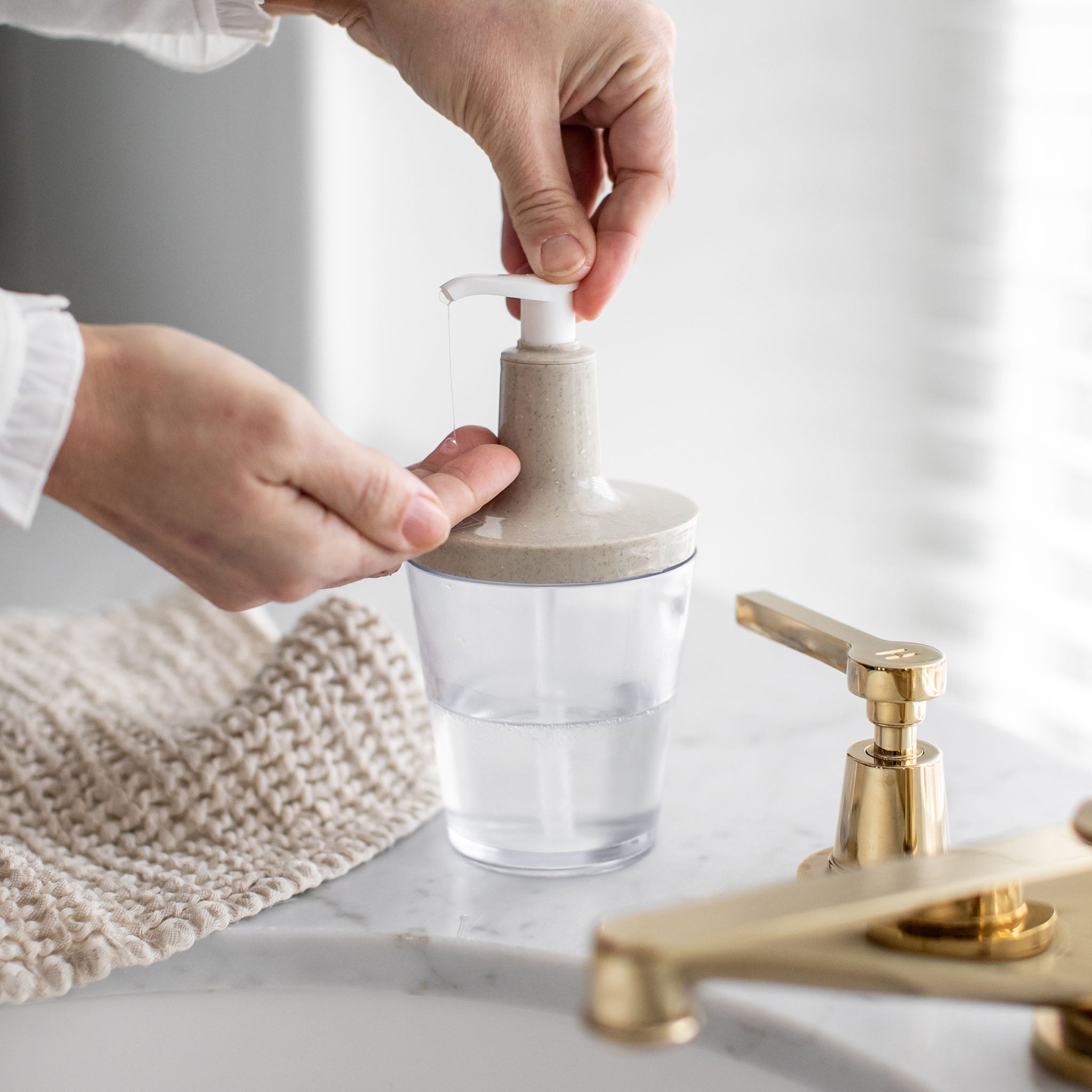 koziol Seifenspender FLOW