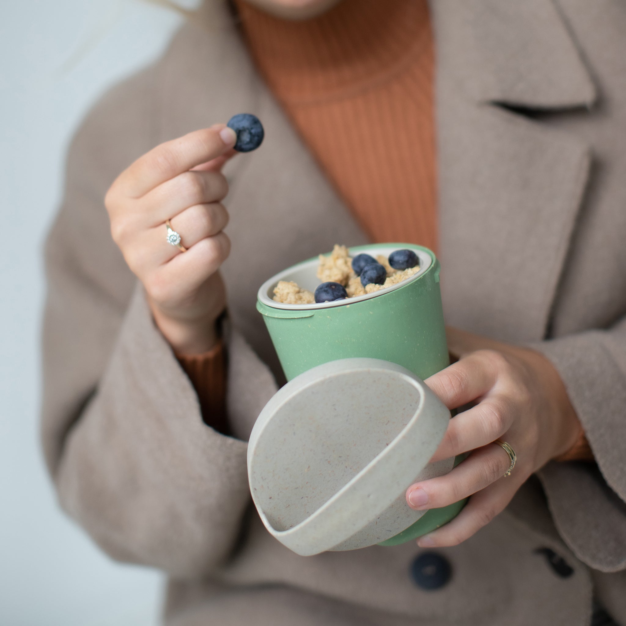 koziol Snackpot mit Einsatz und Deckel BUDDY 0,7